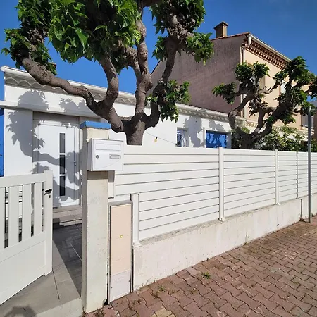 Joli De Plain Pied Pour 2 Ou 3 Personnes 100m De La Lxtram32 Apartament